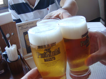 岡部チサンカントリークラブ　ビールで乾杯